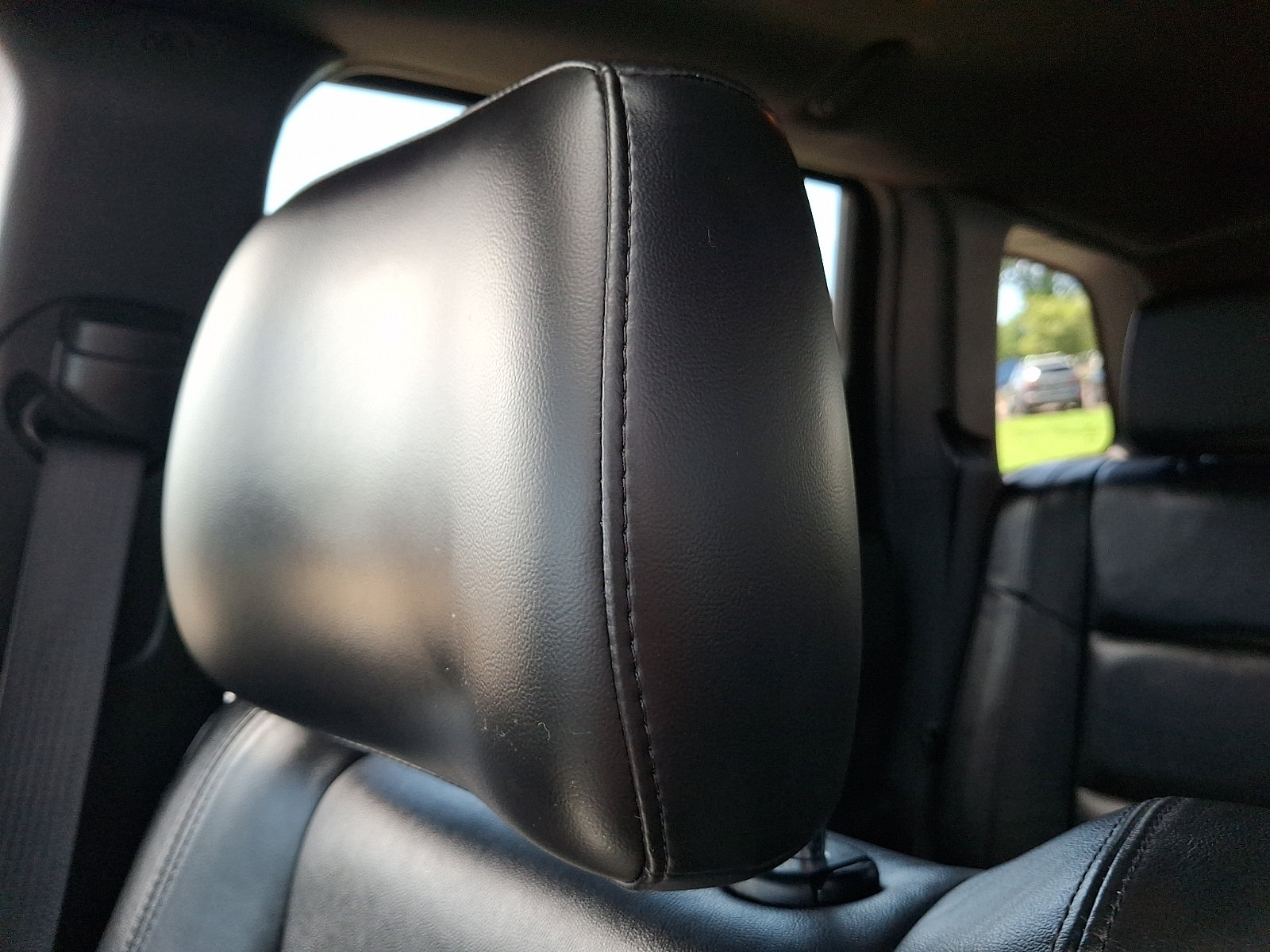 Used 2022 Jeep Grand Cherokee Limited AWD/4WD image 13