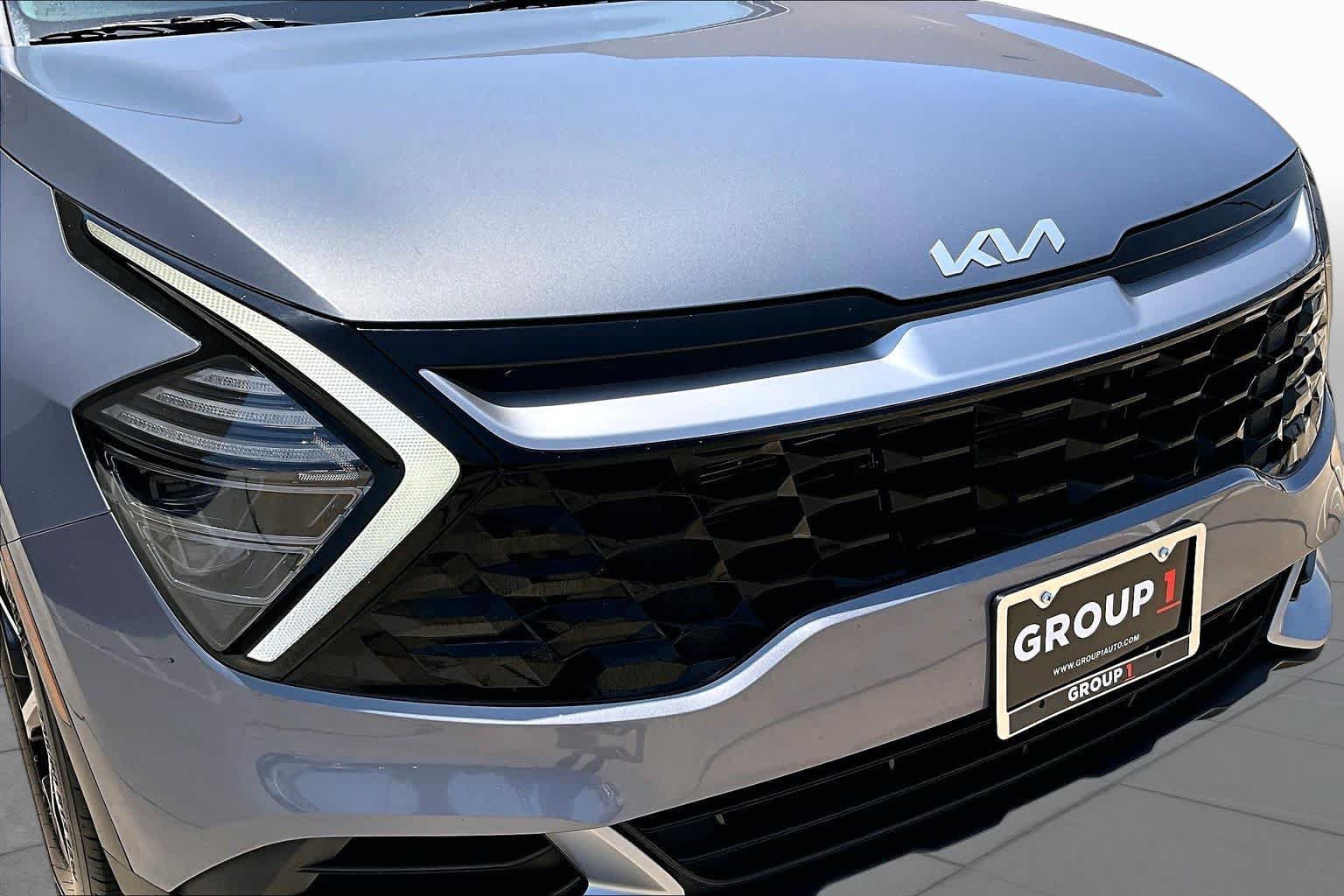 Used 2025 Kia Sportage EX FWD image 30