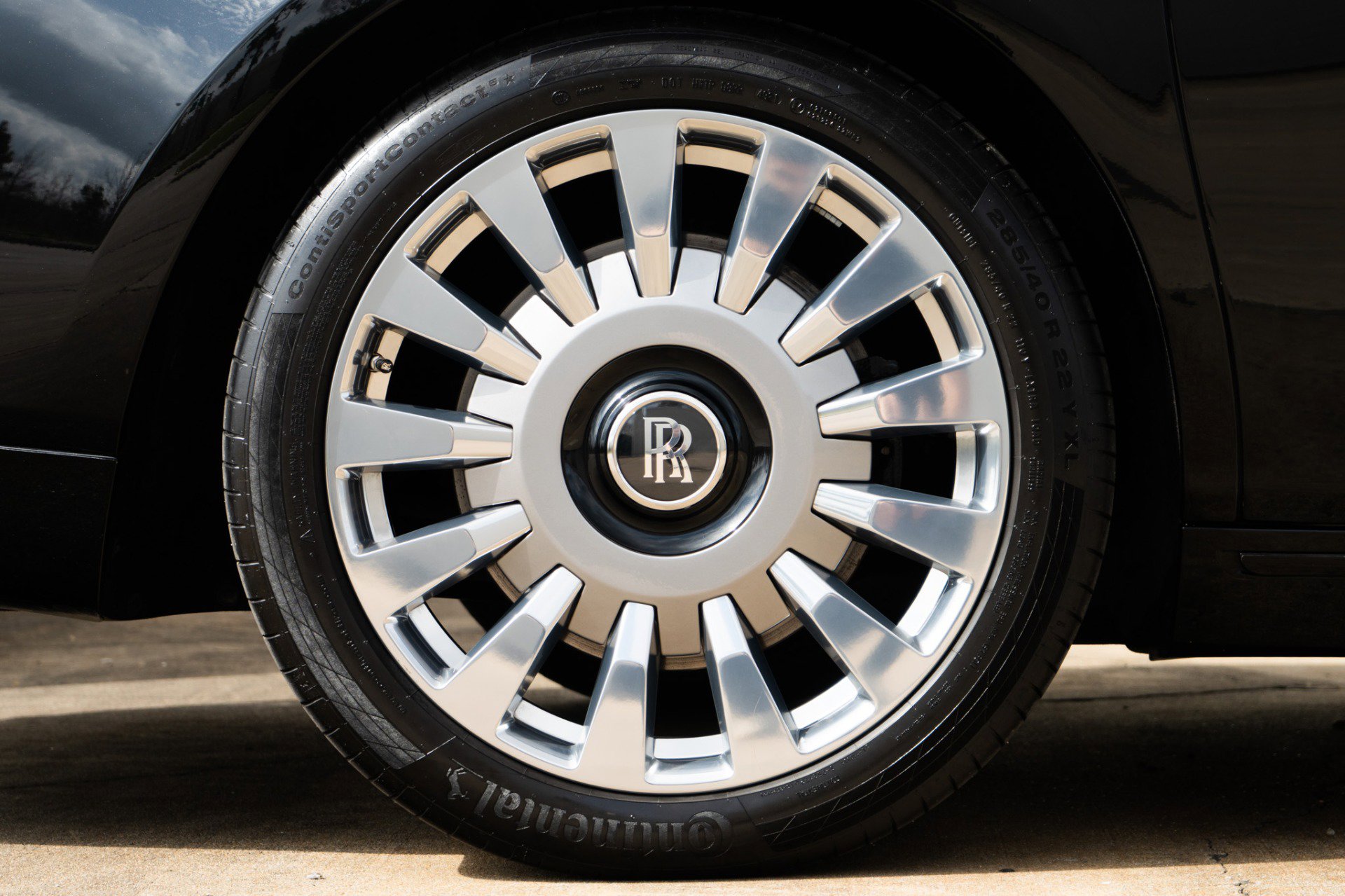 Used 2022 Rolls-Royce Phantom Extended Wheelbase image 41