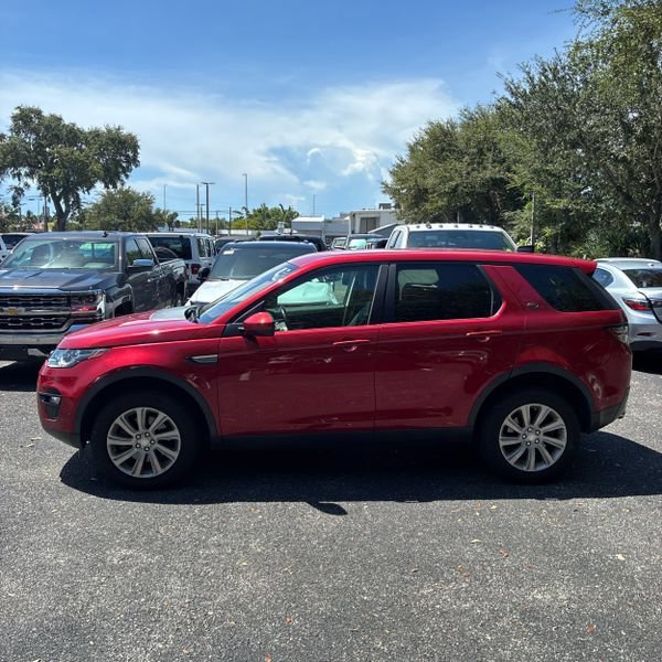 Certified 2018 Land Rover Discovery Sport SE AWD/4WD image 2