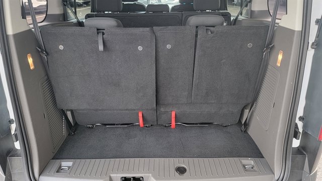 Used 2020 Ford Transit Connect XL image 31