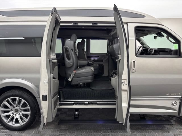 Used 2021 Chevrolet Express 2500 LS w/ Enhanced Convenience Package RWD image 7