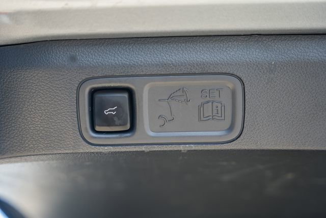 Used 2022 Ford Expedition XLT image 15