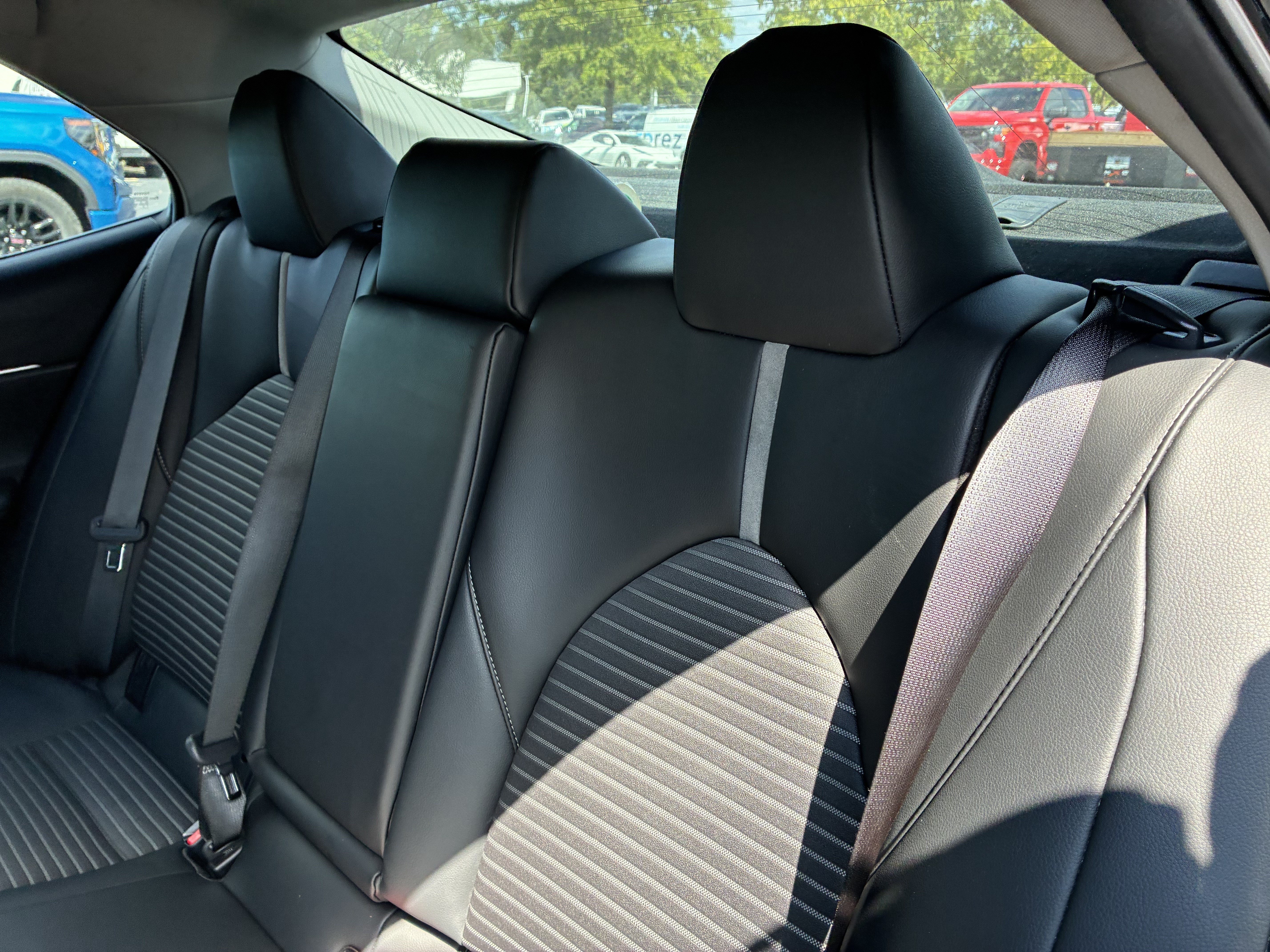 Used 2024 Toyota Camry SE FWD image 11