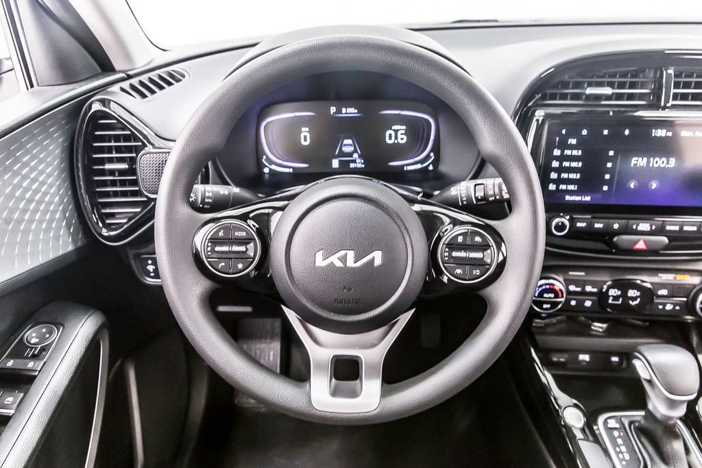 Used 2023 Kia Soul S FWD image 20