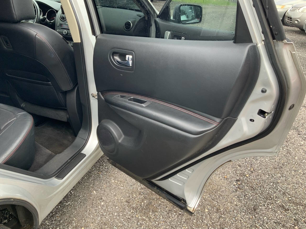 Used 2008 Nissan Rogue SL w/ Premium Pkg image 13