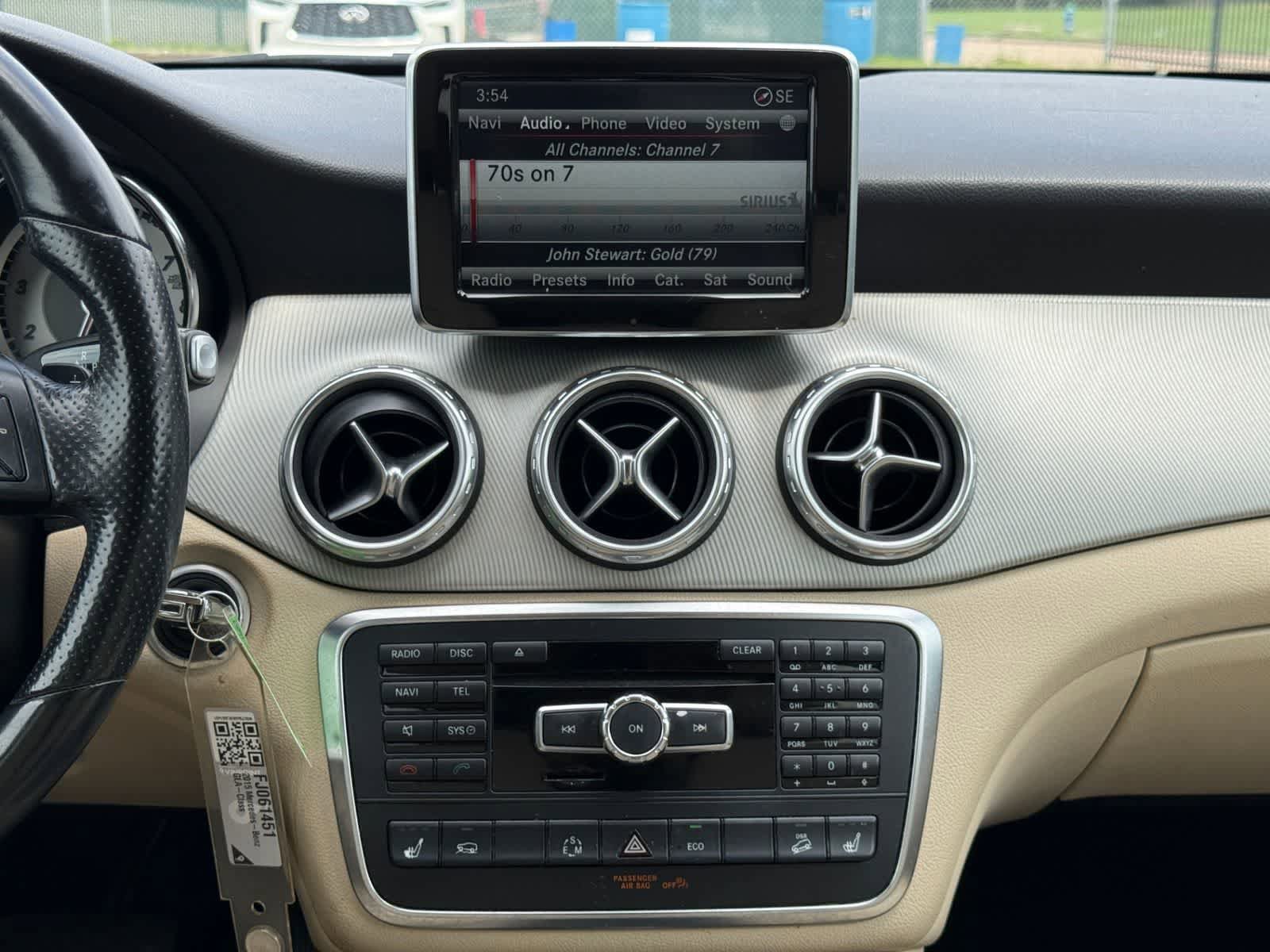Used 2015 Mercedes-Benz GLA 250 4MATIC image 13