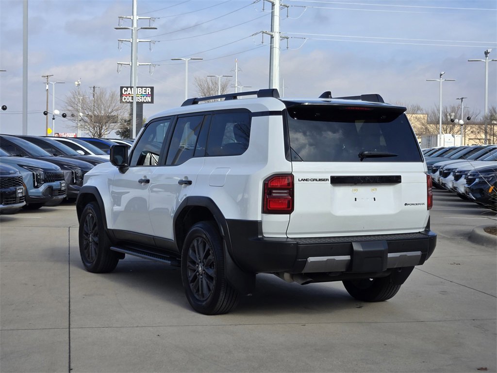 Used 2025 Toyota Land Cruiser image 3