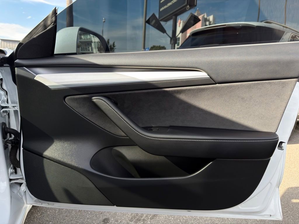 Used 2022 Tesla Model 3 Performance image 27