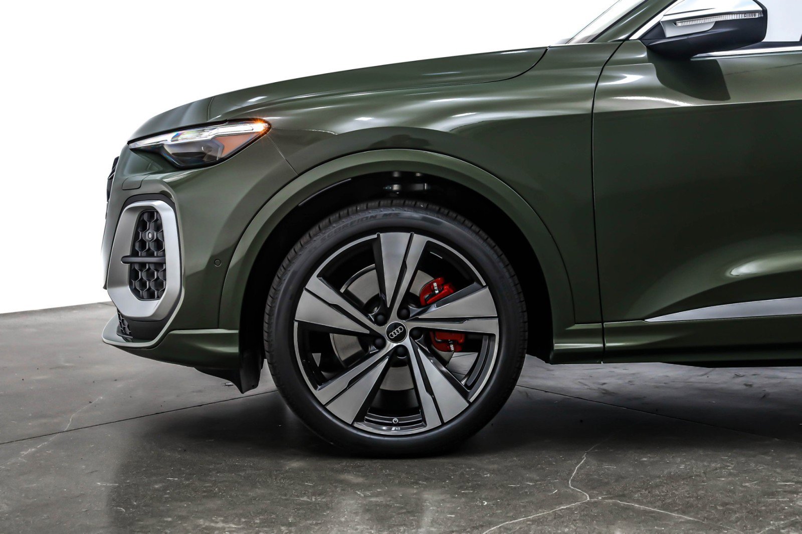 New 2025 Audi SQ5 Premium Plus image 10