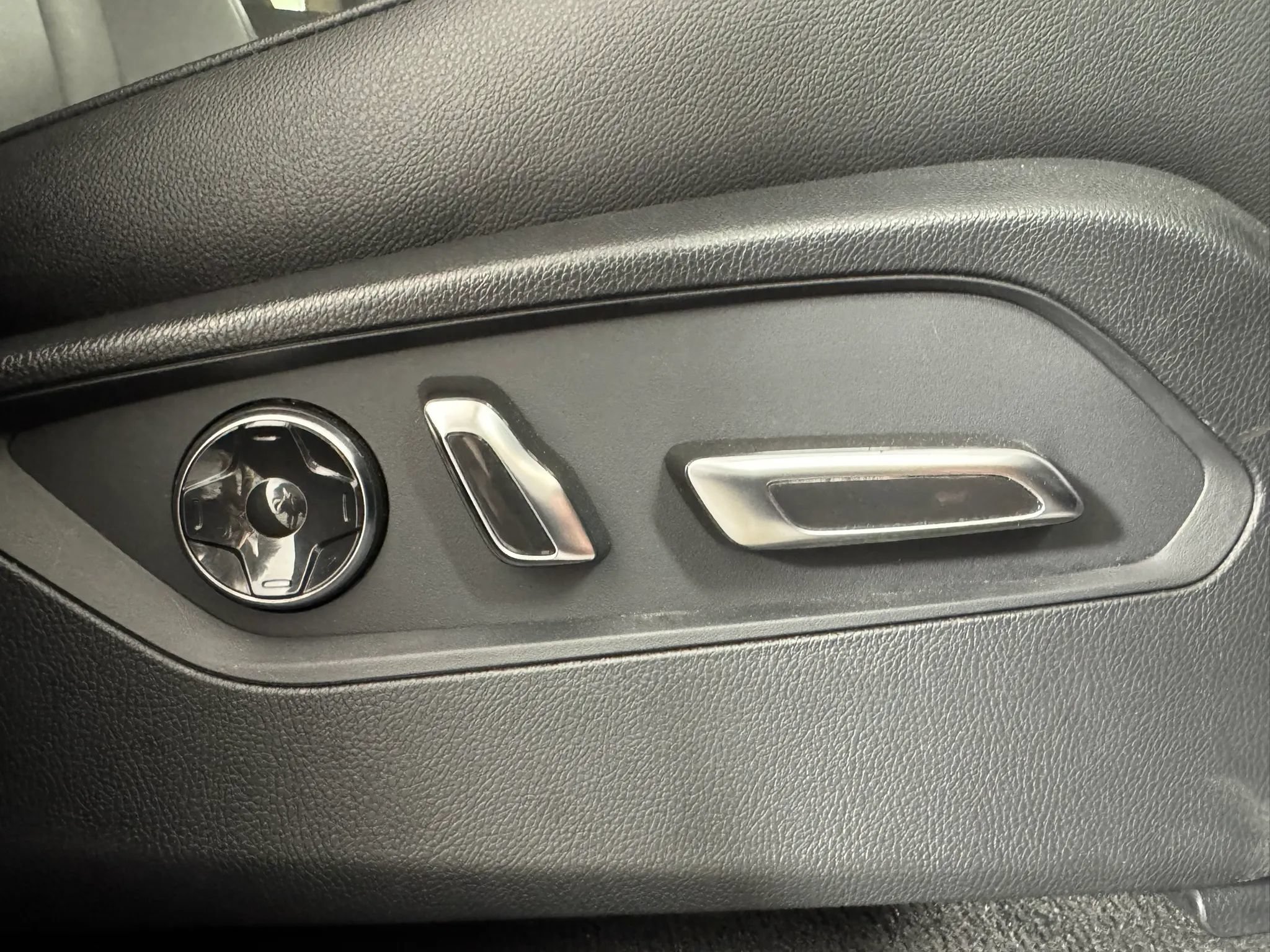 Used 2024 Acura MDX SH-AWD image 39