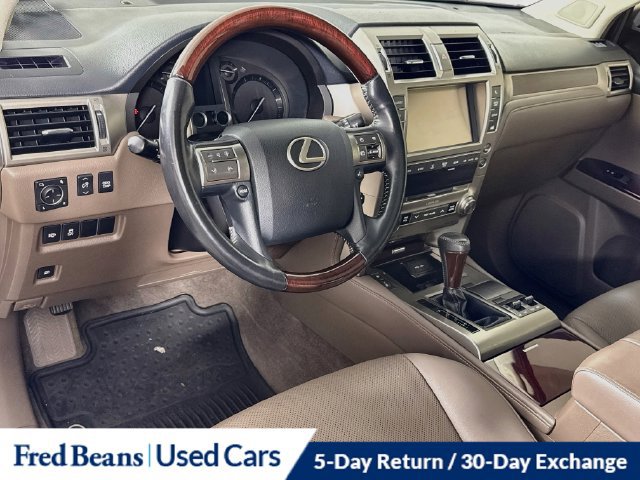 Used 2019 Lexus GX 460 Premium AWD/4WD image 17