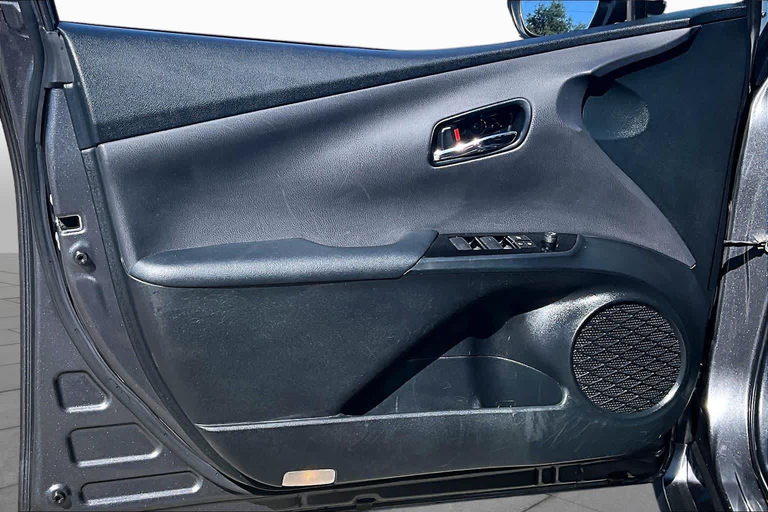 Used 2021 Toyota Prius LE FWD image 21
