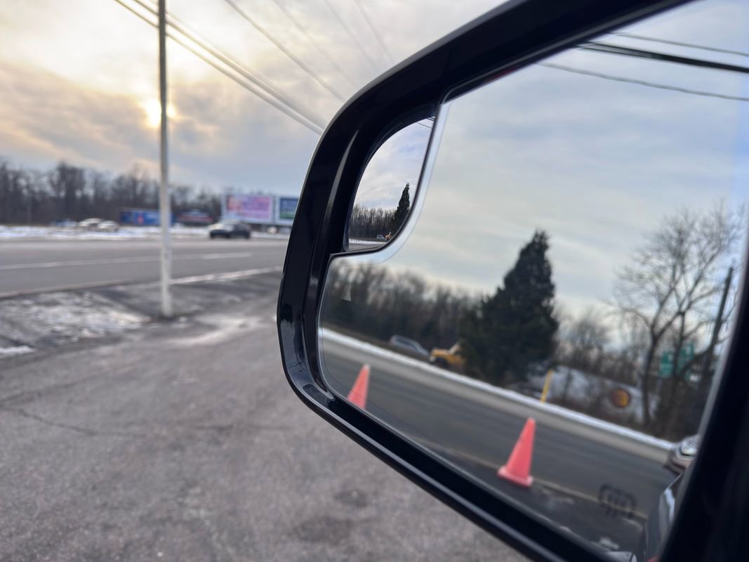 Used 2024 Jeep Wagoneer L Series II w/ Flexible Seating Group image 13