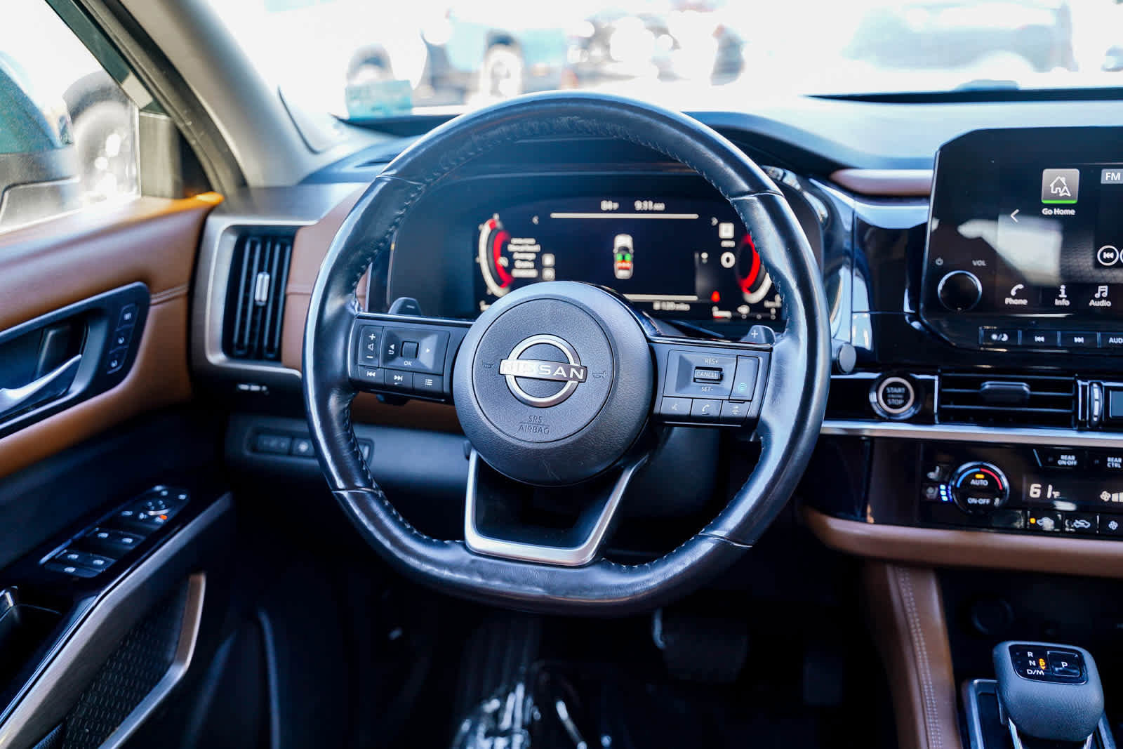 Used 2023 Nissan Pathfinder Platinum image 15