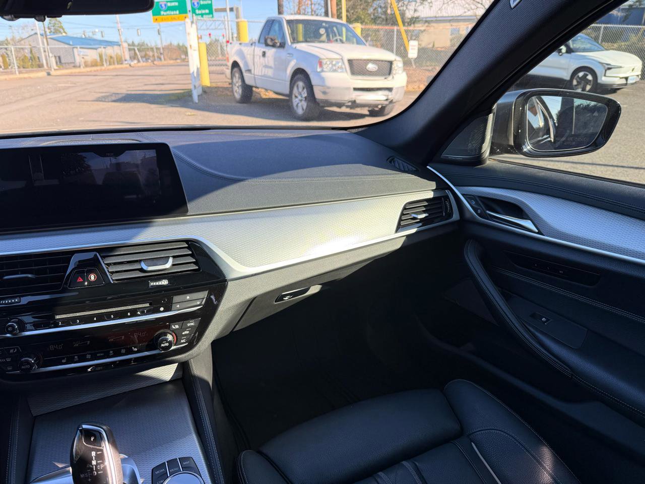 Used 2018 BMW M550i xDrive AWD/4WD image 24