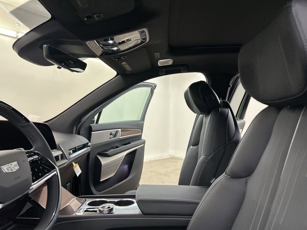 New 2026 Cadillac Vistiq Sport image 32