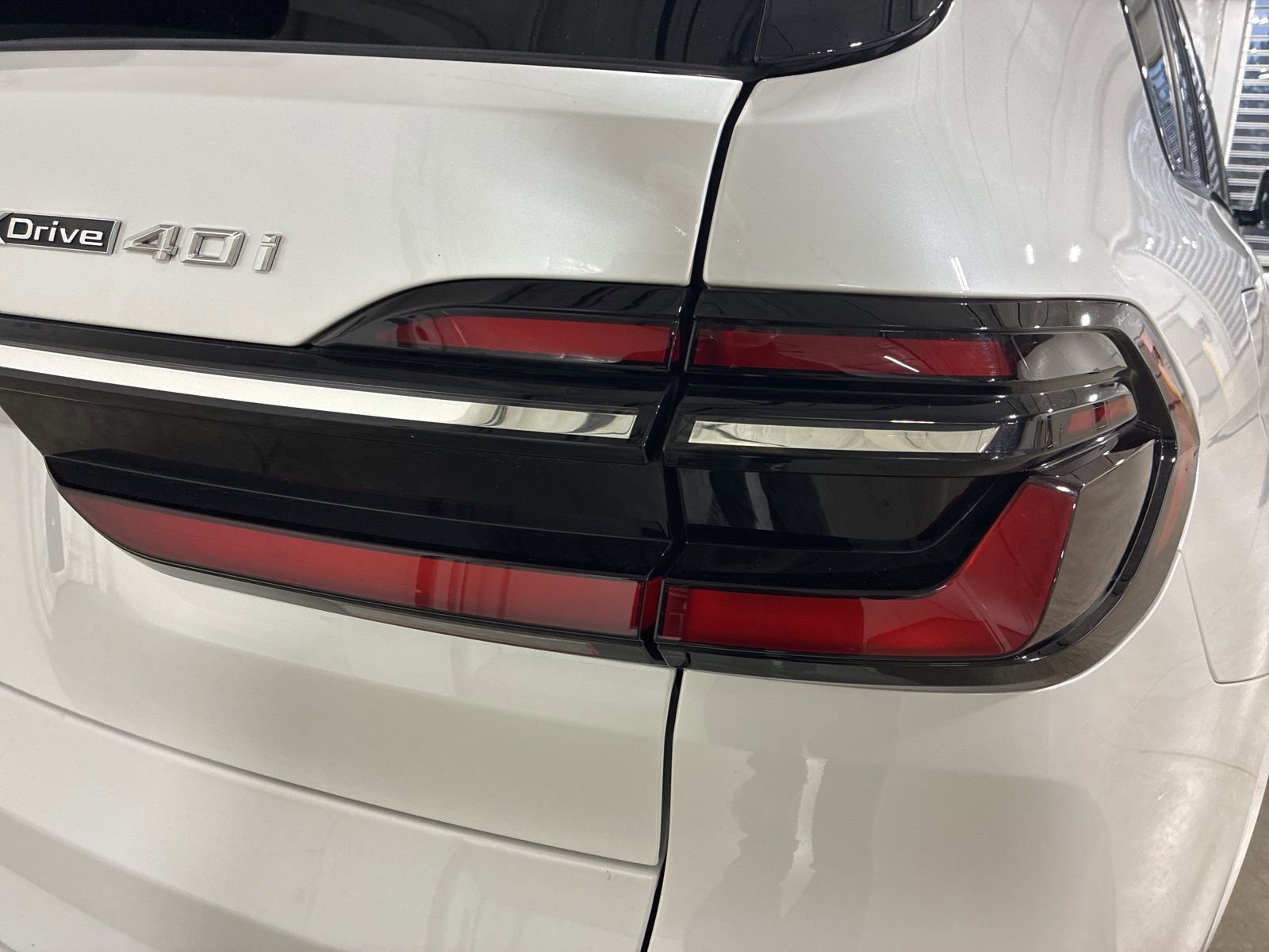 Used 2023 BMW X7 xDrive40i w/ M Sport Package image 6