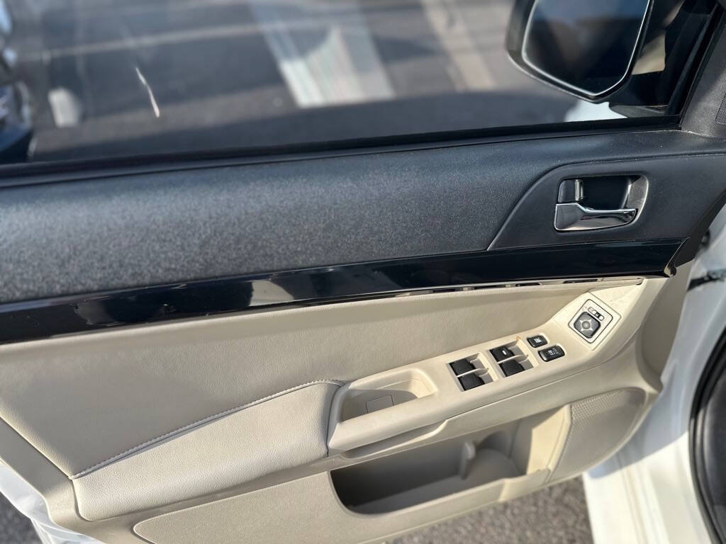 Used 2016 Mitsubishi Lancer ES FWD image 12