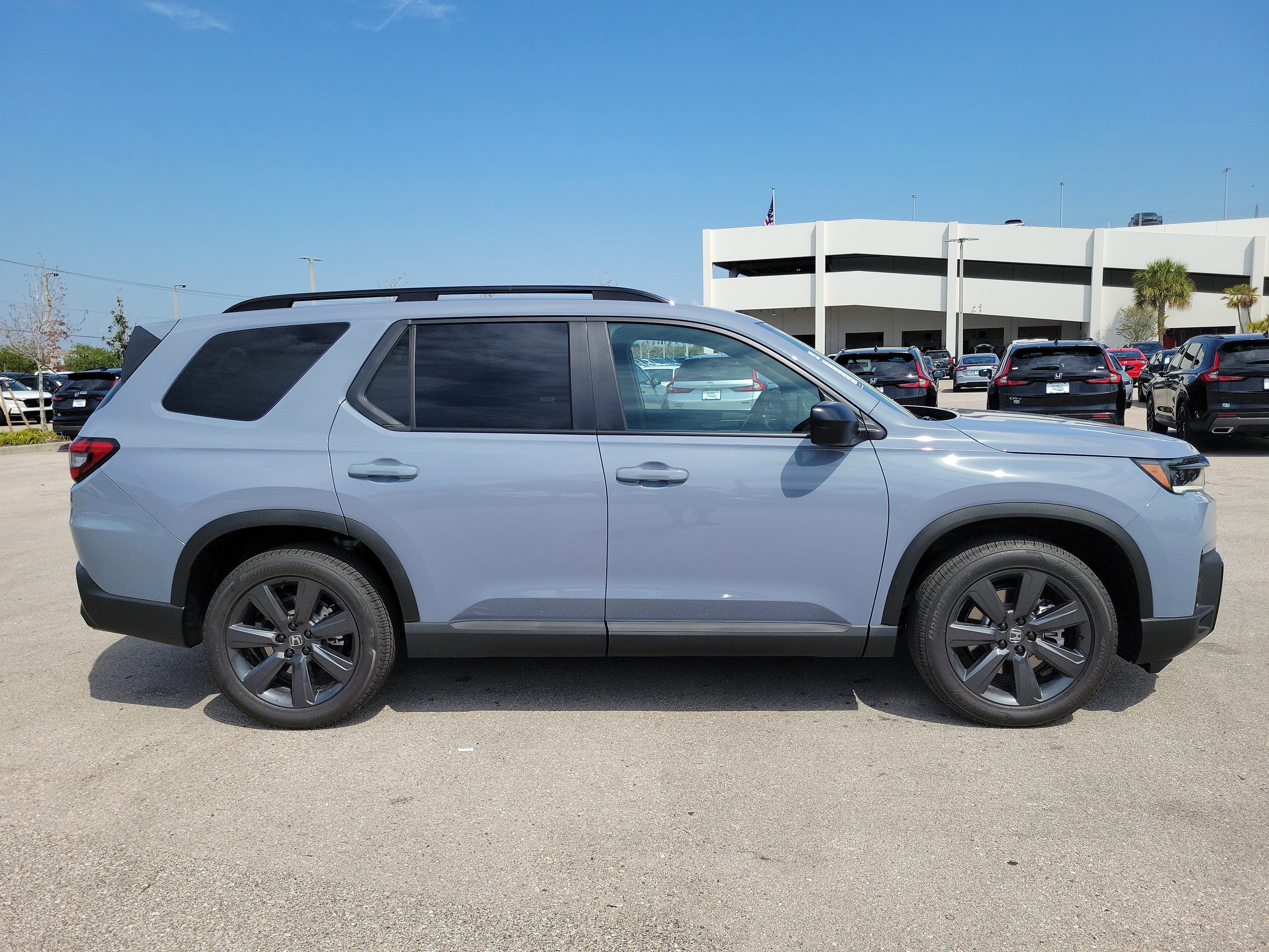 New 2026 Honda Pilot Sport image 8