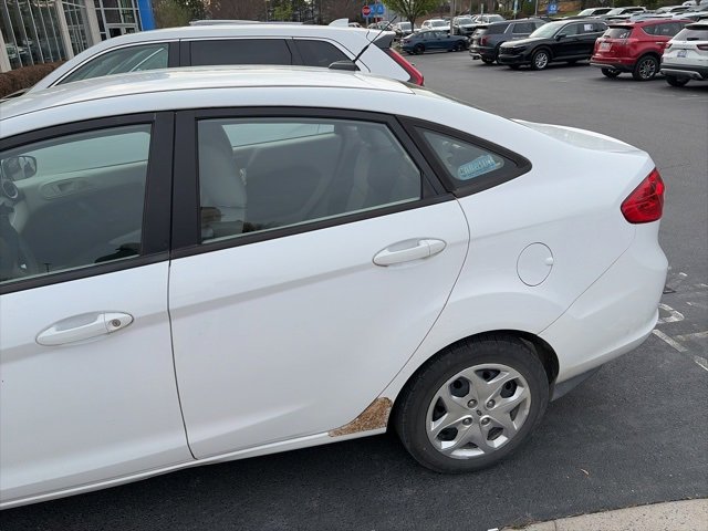 Used 2011 Ford Fiesta S w/ Convenience Pkg image 2