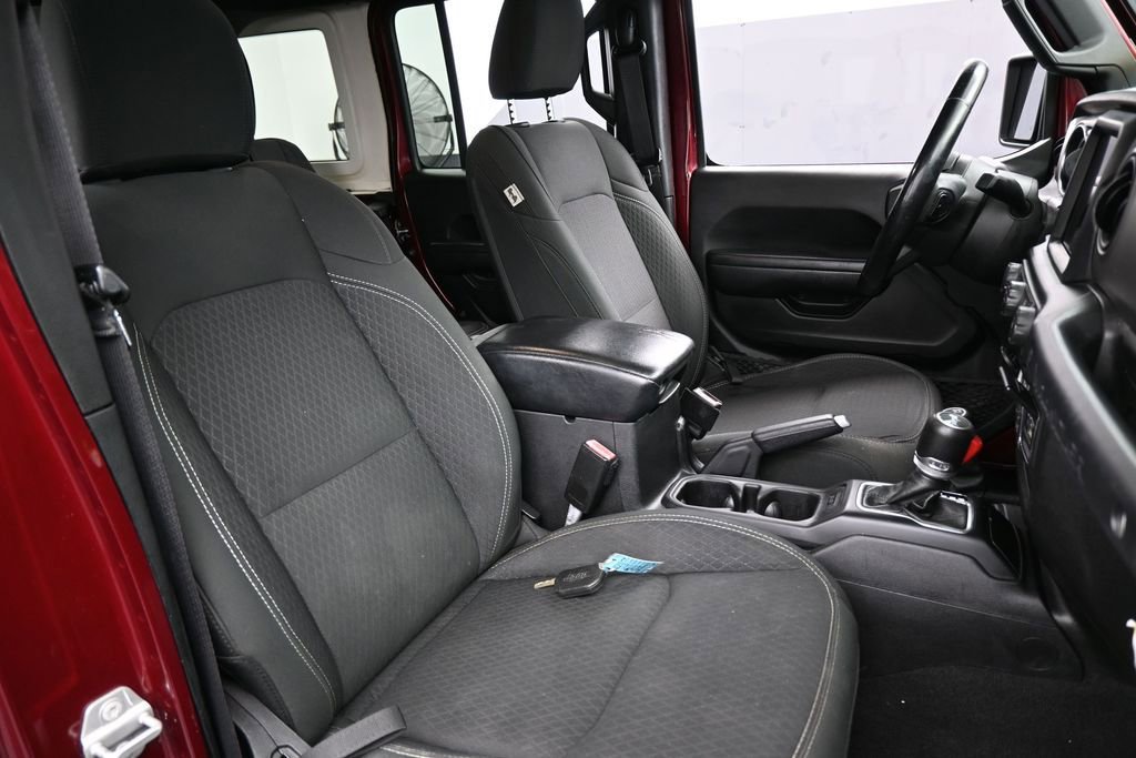 Used 2021 Jeep Wrangler Unlimited Sport AWD/4WD image 43