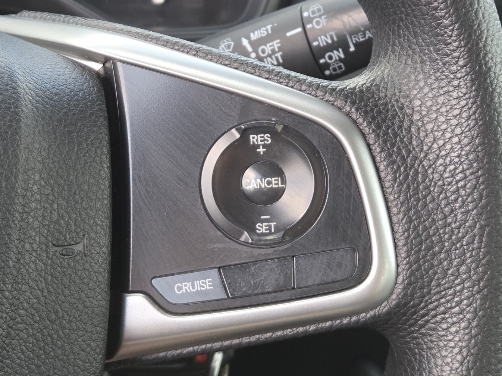 Used 2019 Honda CR-V LX image 7