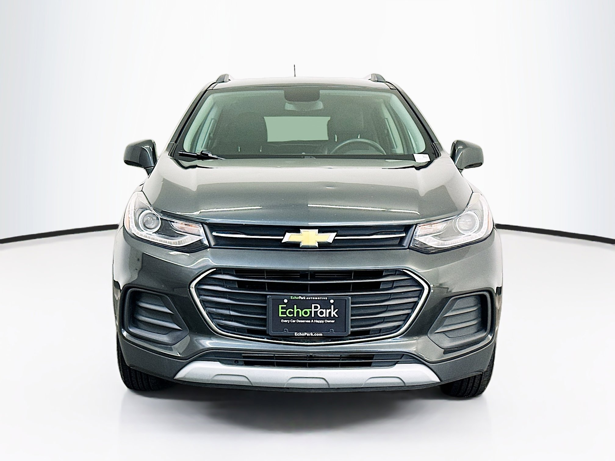 Used 2017 Chevrolet Trax LT w/ LT Convenience Package AWD/4WD image 2