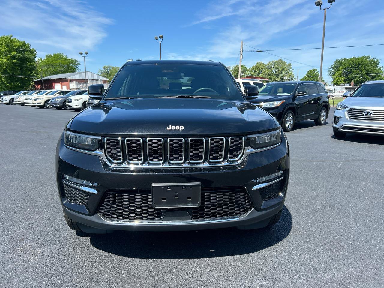 Used 2024 Jeep Grand Cherokee Limited AWD/4WD image 2