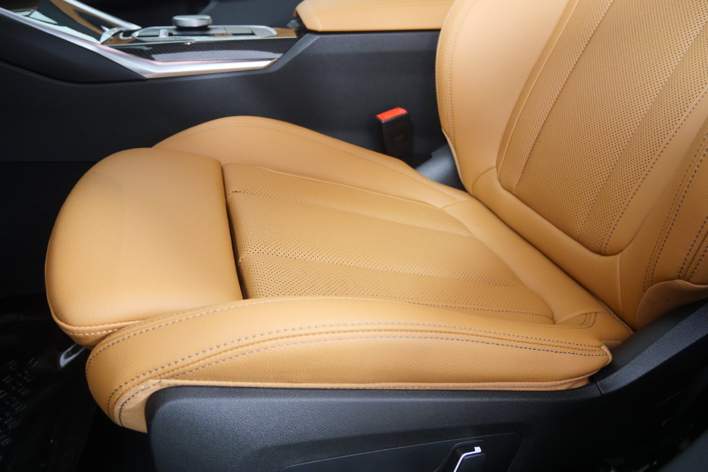 Used 2026 BMW M340i w/ Premium Package RWD image 10