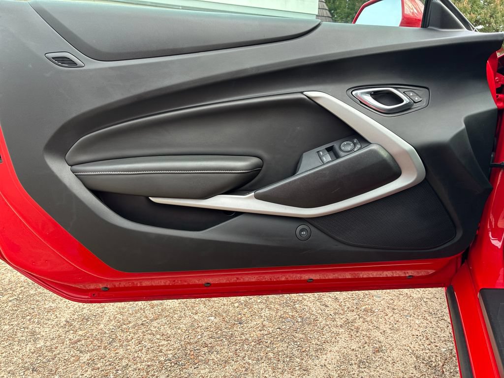 Used 2021 Chevrolet Camaro LT RWD image 11