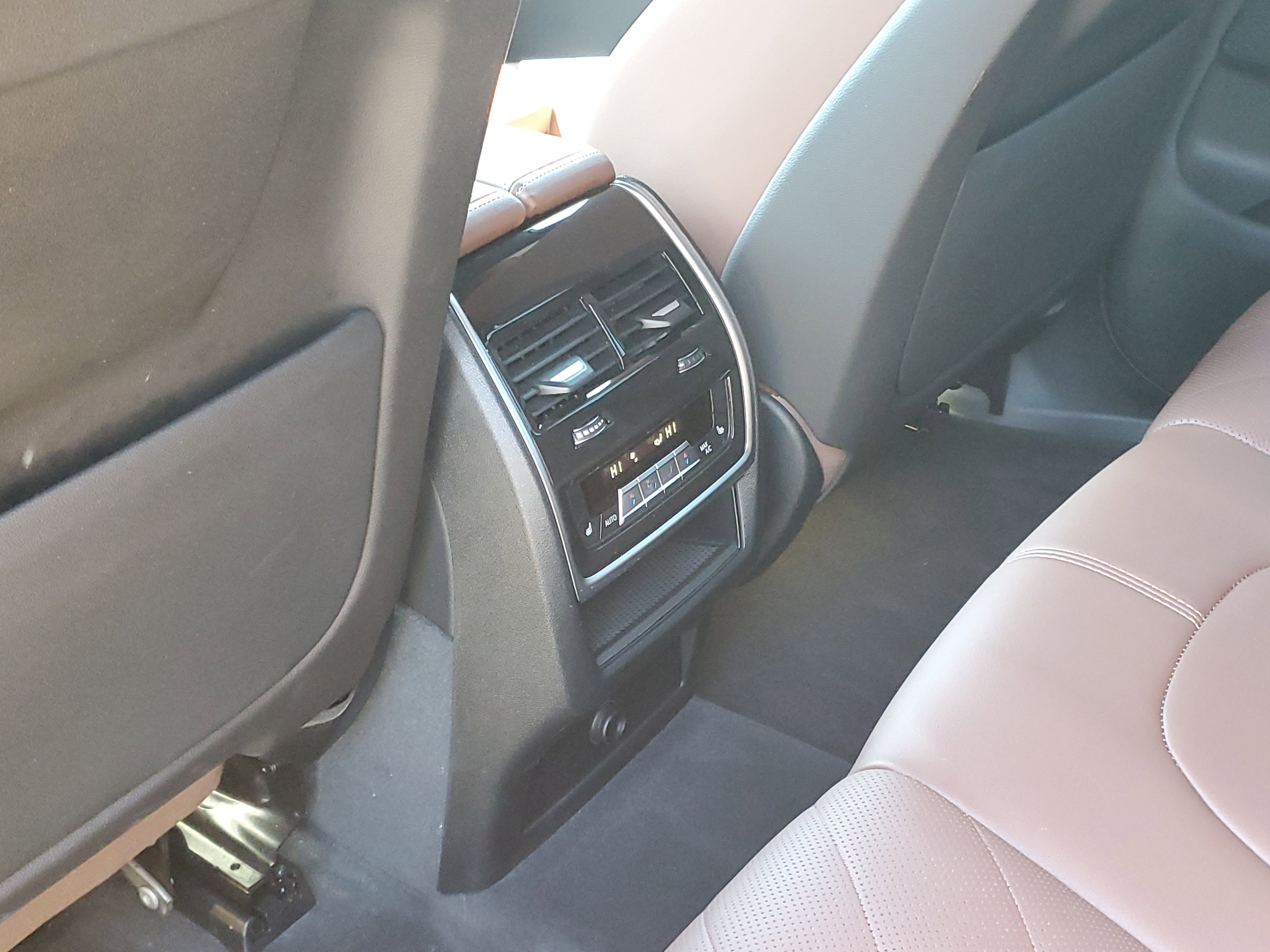 Certified 2023 BMW X5 xDrive40i w/ Premium Package AWD/4WD image 24