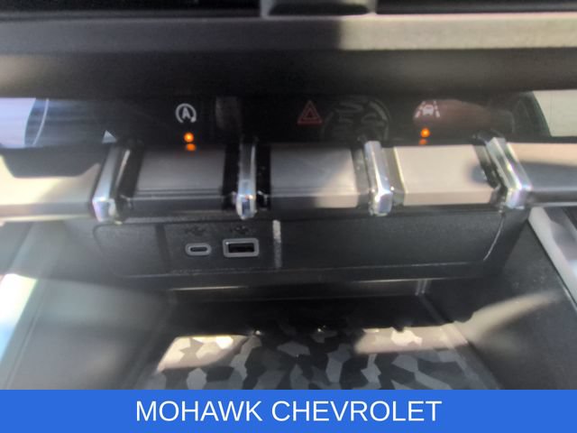 Certified 2023 Chevrolet Colorado Trail Boss w/ Advanced Trailering Package AWD/4WD image 35