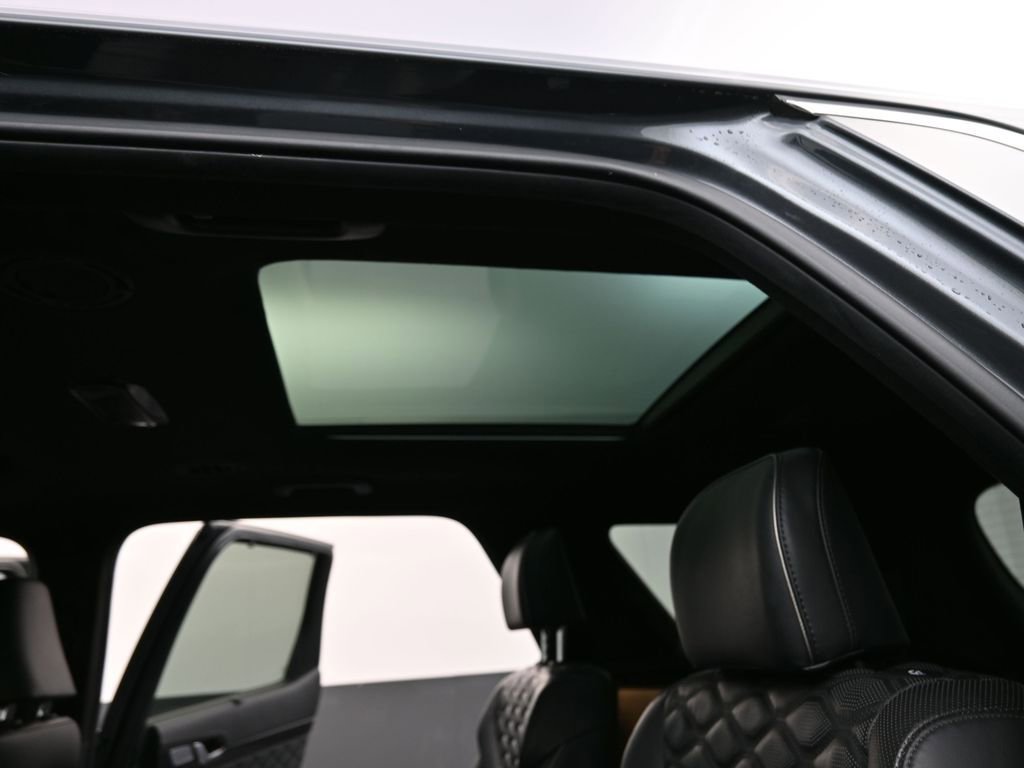 Used 2022 Hyundai Palisade Calligraphy image 12