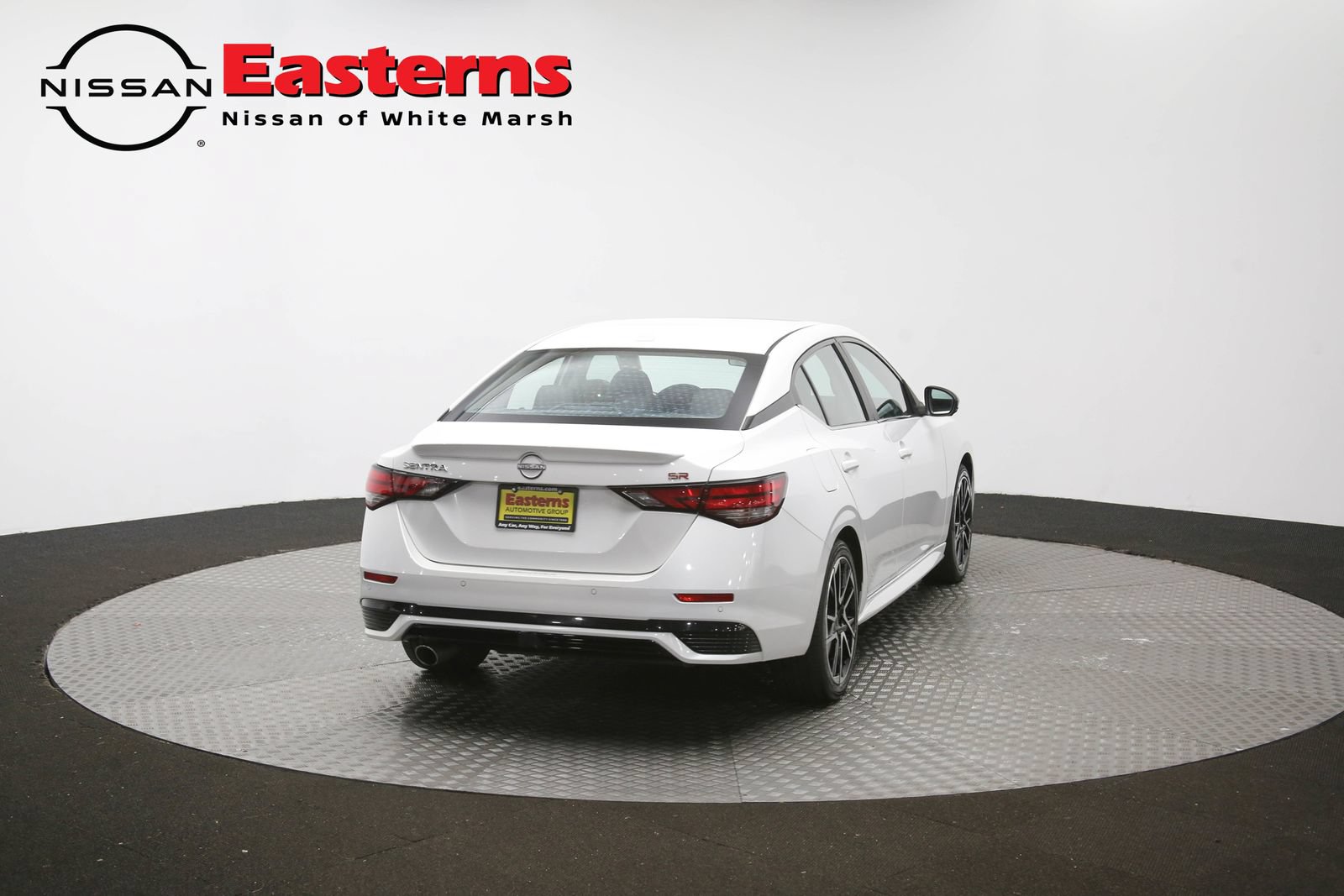 Used 2024 Nissan Sentra SR w/ SR Premium Package FWD image 39
