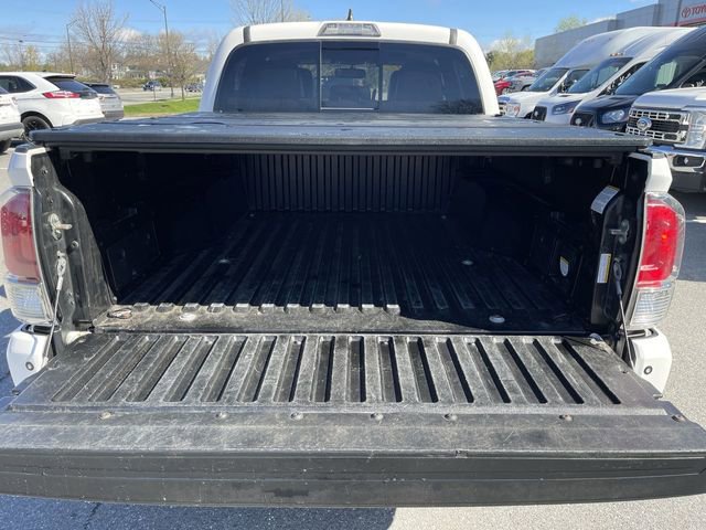 Used 2017 Toyota Tacoma Limited w/ Tow Package AWD/4WD image 23