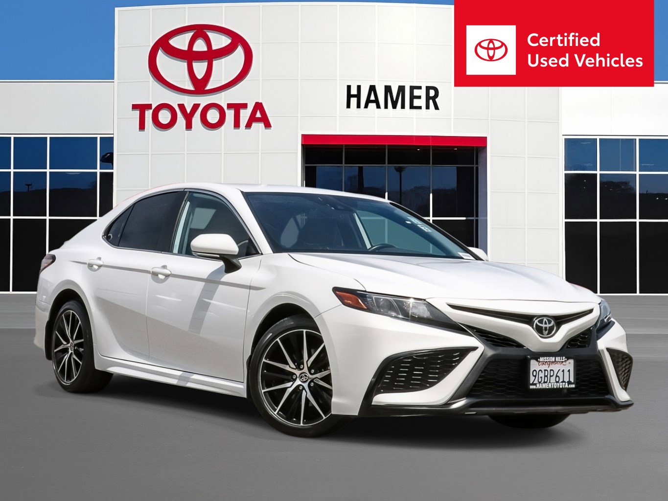 Certified 2023 Toyota Camry SE w/ Convenience Package image 1