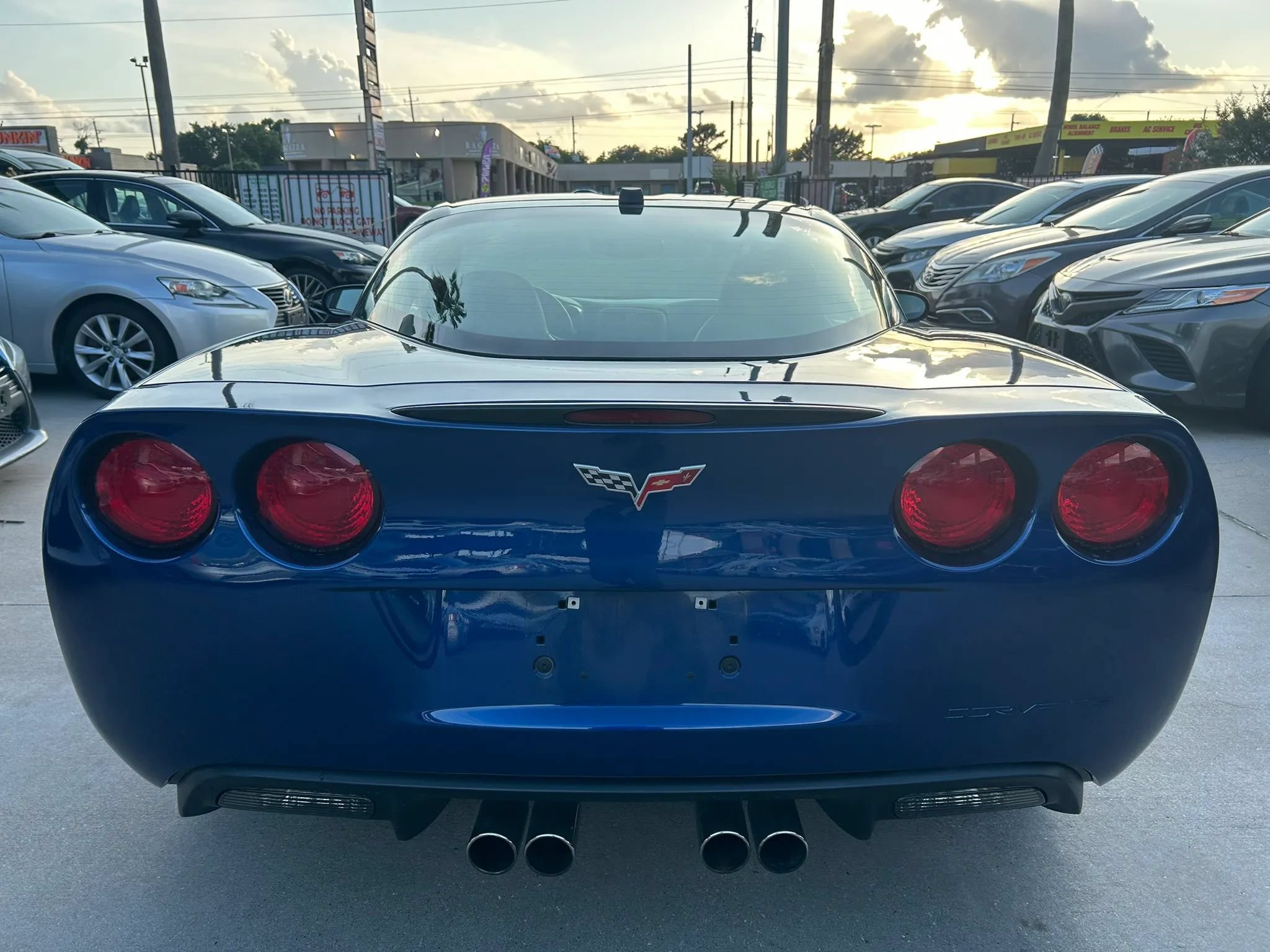 Used 2005 Chevrolet Corvette Coupe w/ Preferred Equipment Group RWD image 4