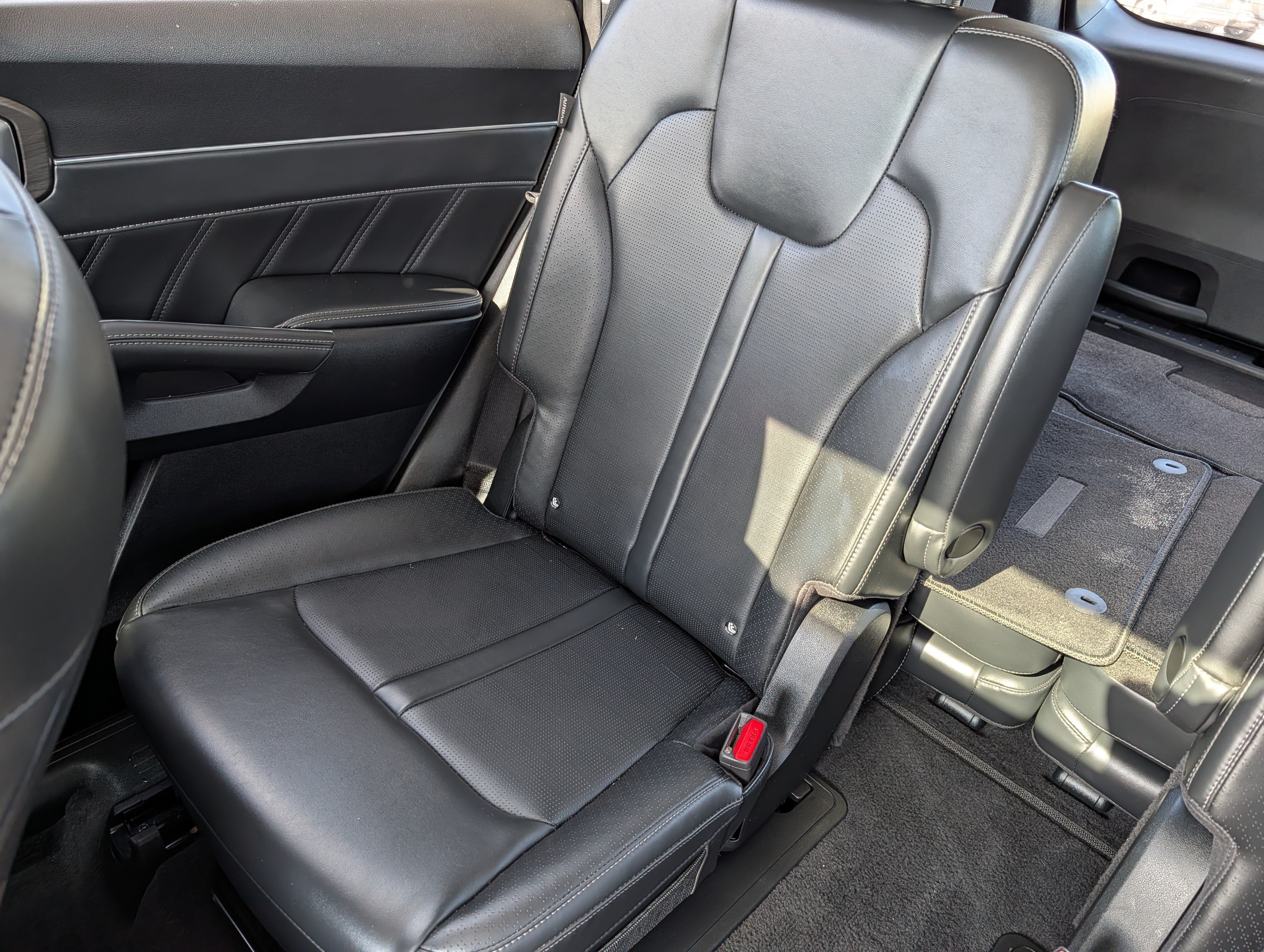 Certified 2025 Kia Sorento SX AWD/4WD image 12