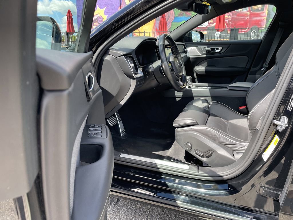 Used 2019 Volvo S60 T6 R-Design AWD/4WD image 14