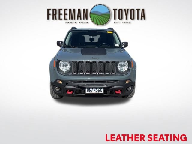 Used 2017 Jeep Renegade Trailhawk w/ Premium Trailhawk Package image 3