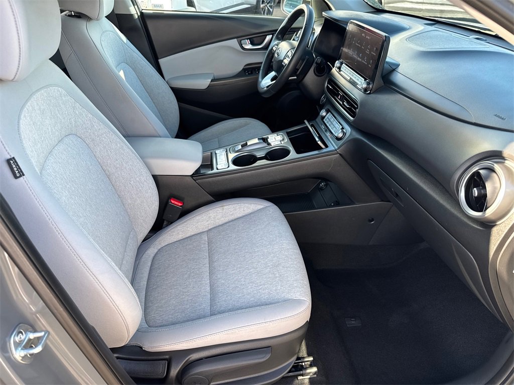 Used 2023 Hyundai Kona SEL image 16
