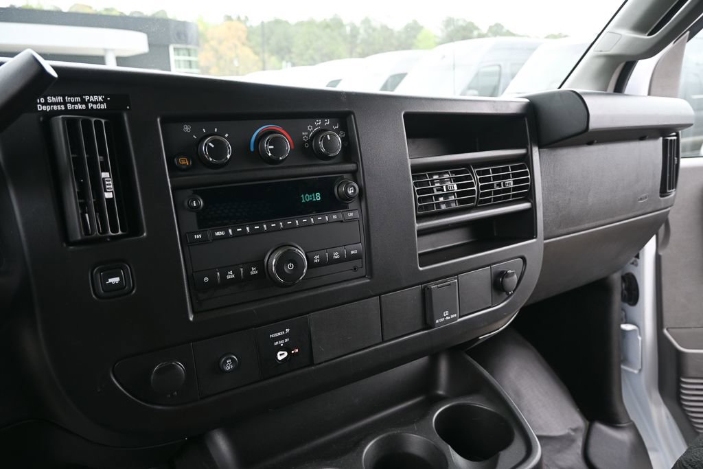 Used 2024 GMC Savana 2500 w/ Driver Convenience Package image 14