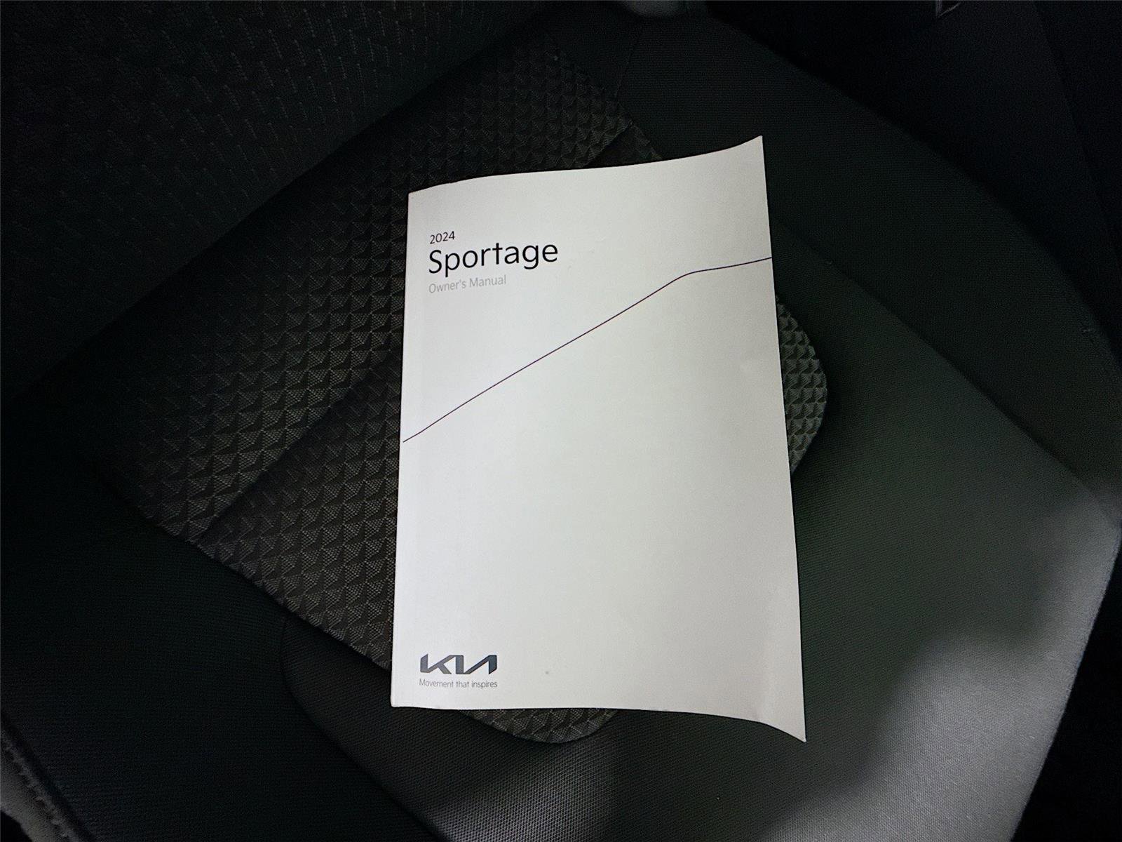 Used 2024 Kia Sportage LX image 22