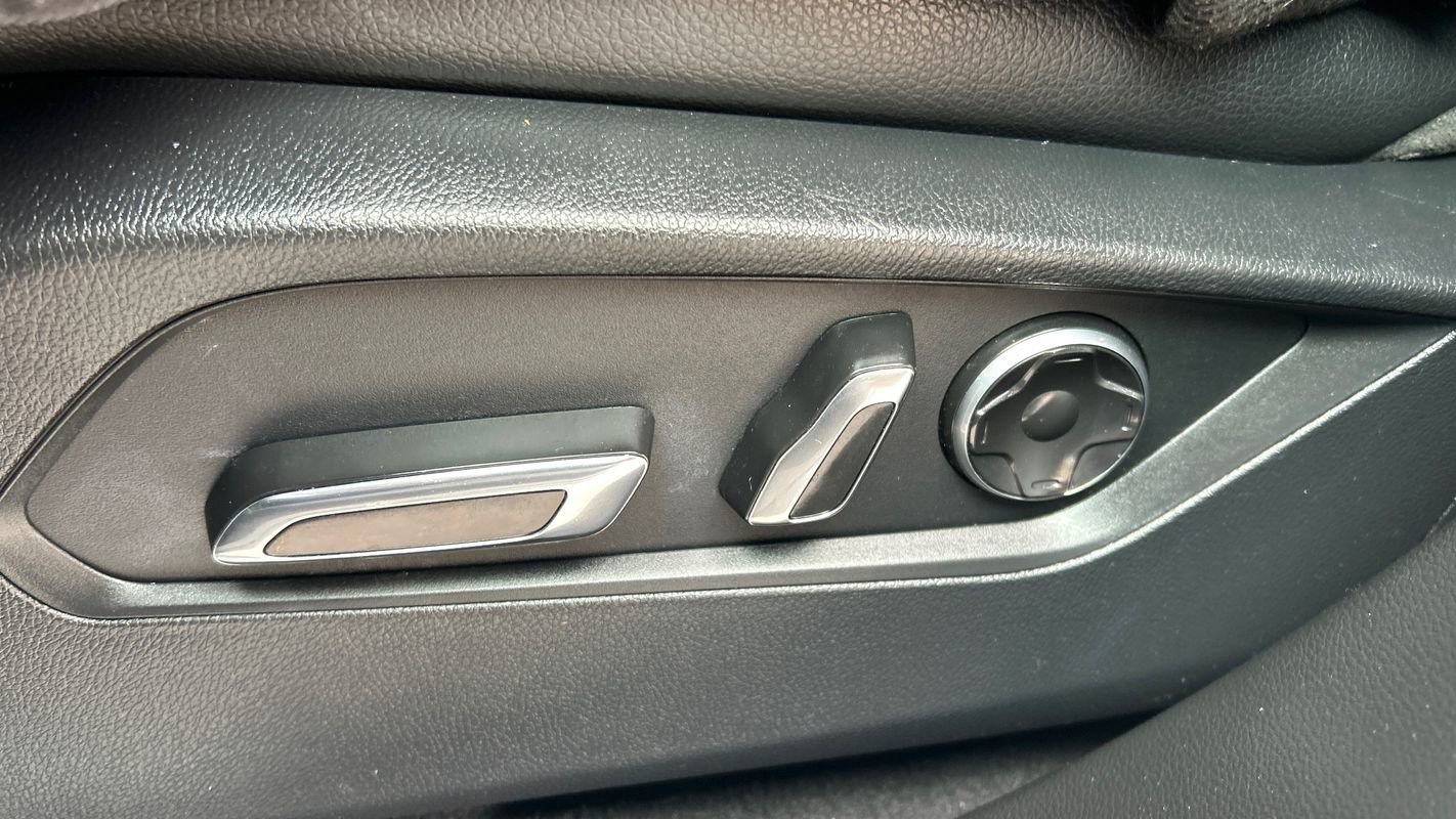 Used 2020 Acura RDX SH-AWD image 33