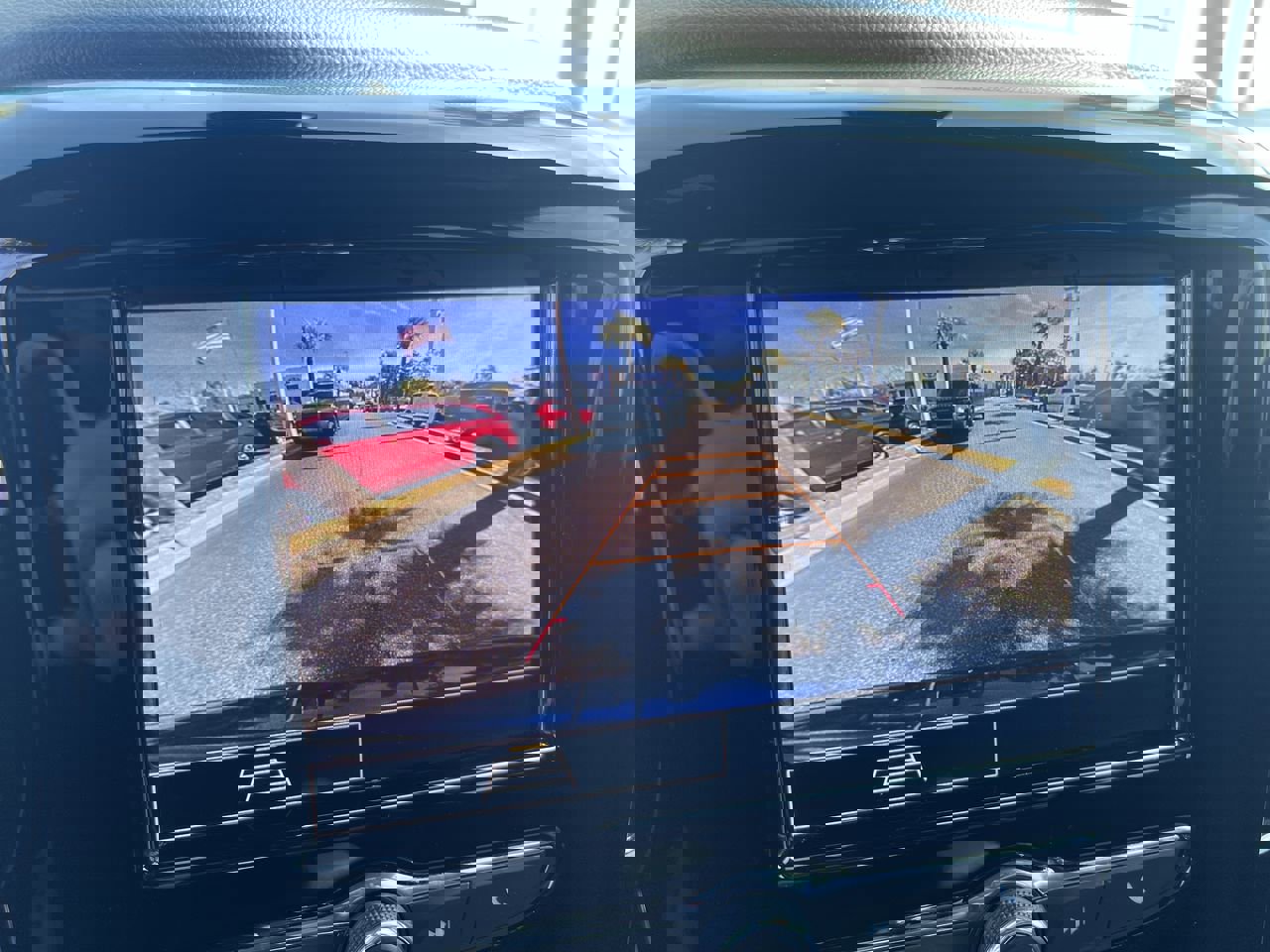 Used 2023 Chevrolet Traverse LT image 25