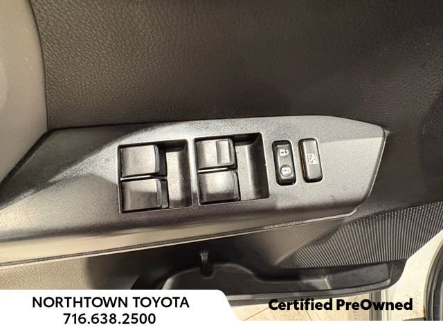 Used 2016 Toyota RAV4 XLE w/ Convenience Package image 6
