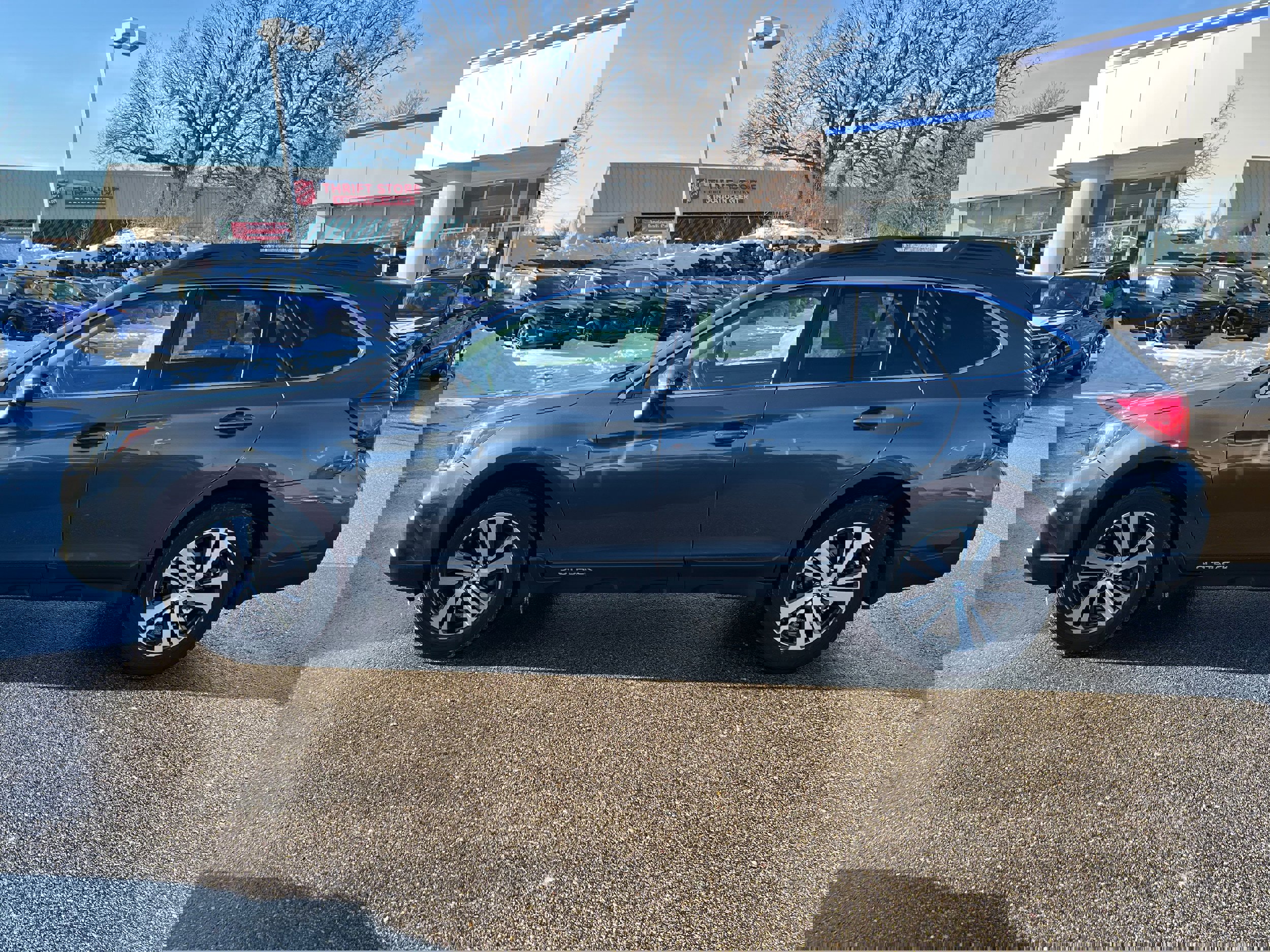 Used 2018 Subaru Outback 2.5i Limited w/ Popular Package #2 image 4