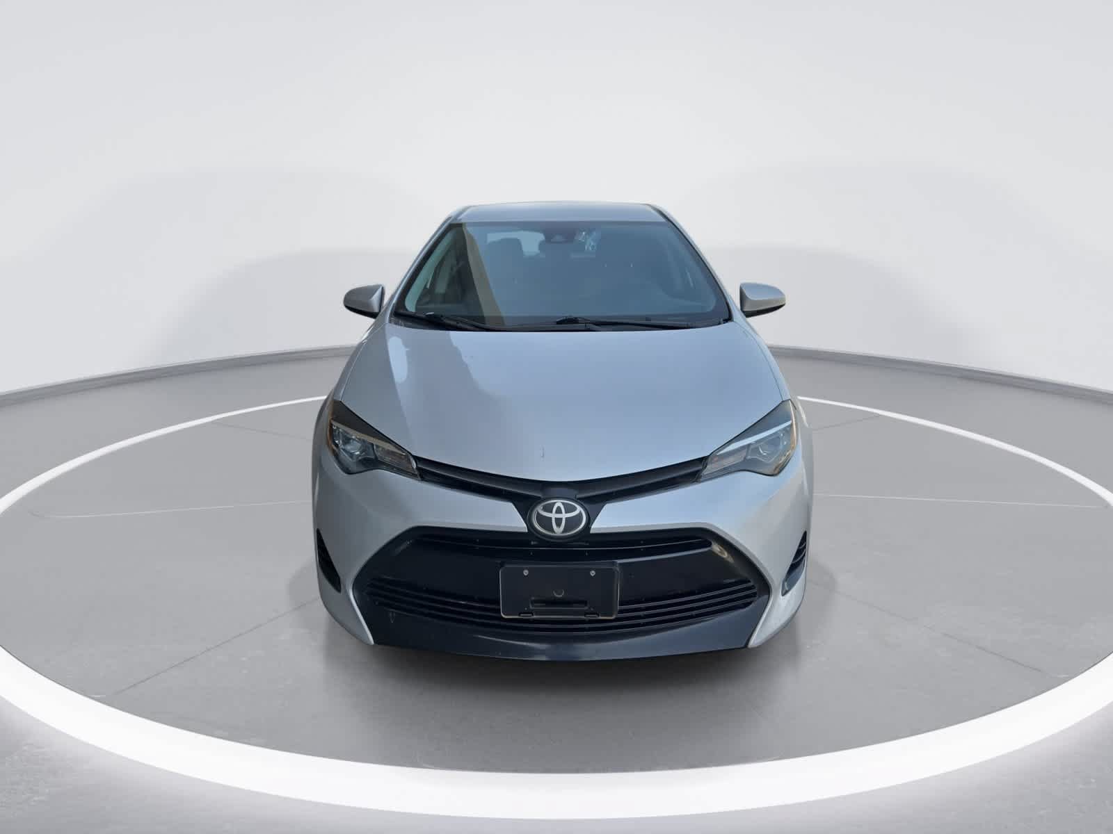 Used 2019 Toyota Corolla LE w/ Carpet Mat Package (TMS) FWD image 3