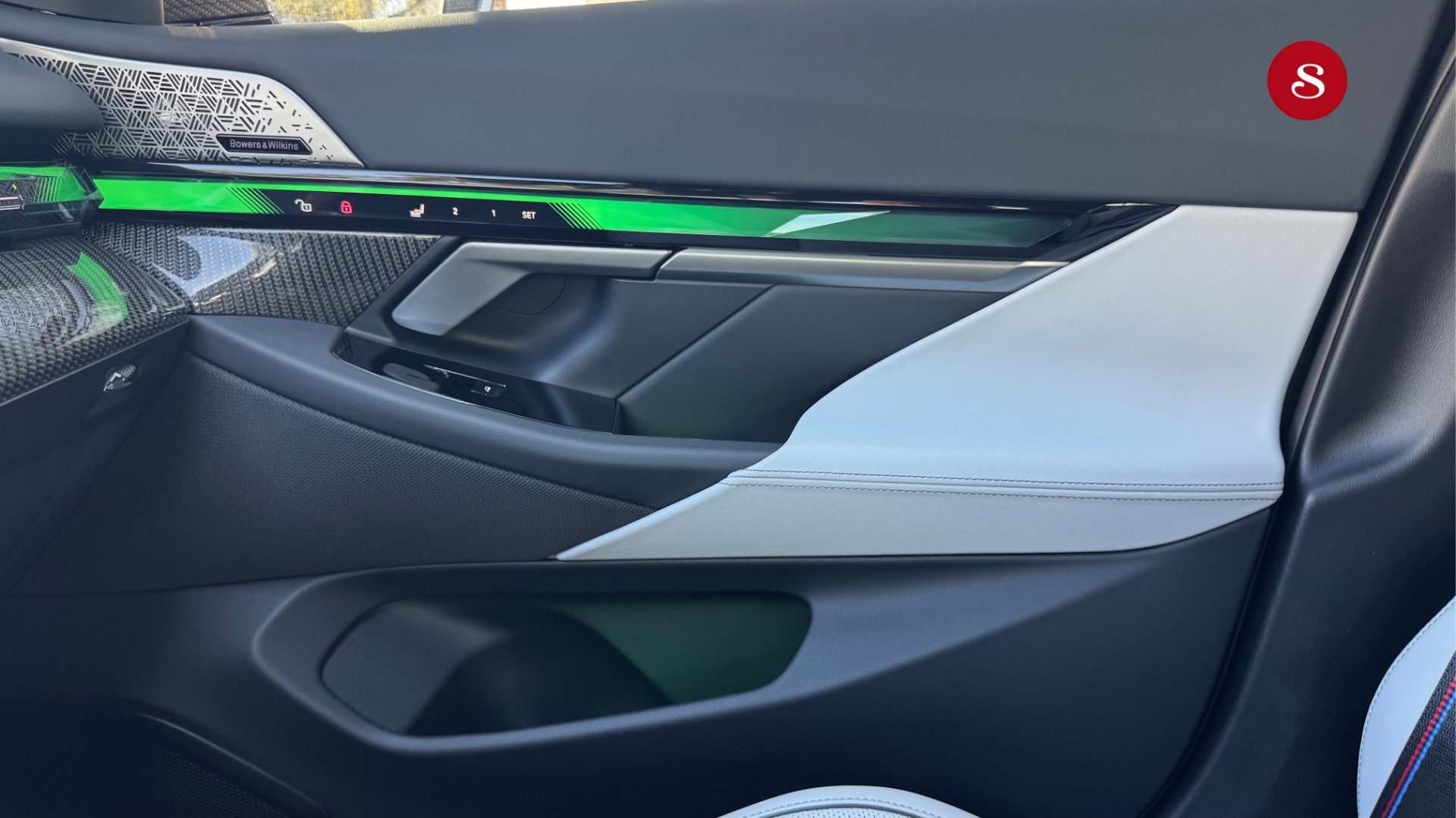 Used 2026 BMW M5 w/ Carbon Package image 22